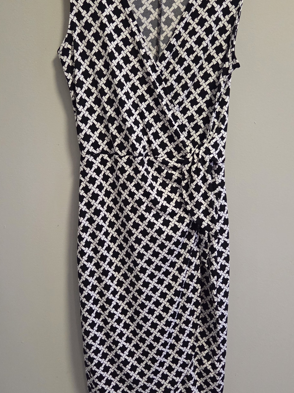 Banana Republic Black & White Geometric Midi Wrap Dress